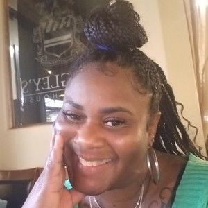 Meet your Posher, Latasha